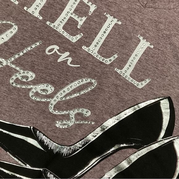 Delusional Women’s Purple Graphic V Neck Tee with Heels Design EUC - Picture 5 of 6